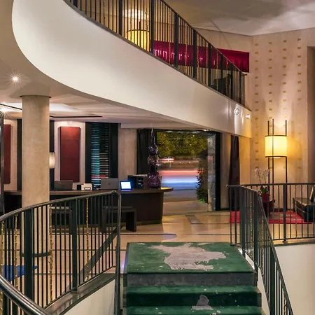 Hotel Square