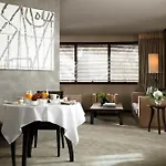 Square Hotel