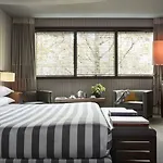 Square Hotel 5*