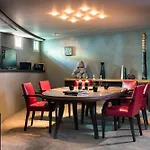 Square 5* Paris