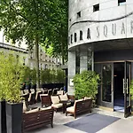 Square Hotel
