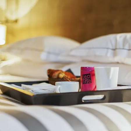 Square Hotel 5*