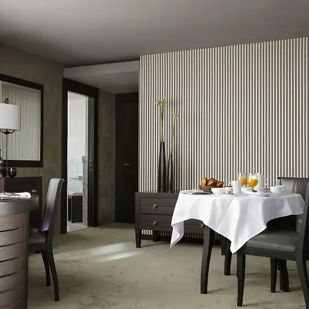 Square 5* Paris