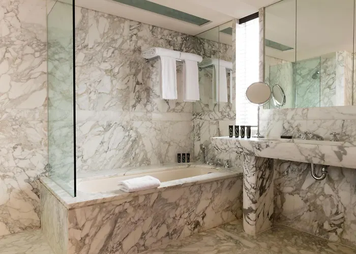 스퀘어 호텔 파리