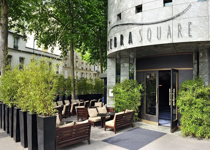 Square Hotel